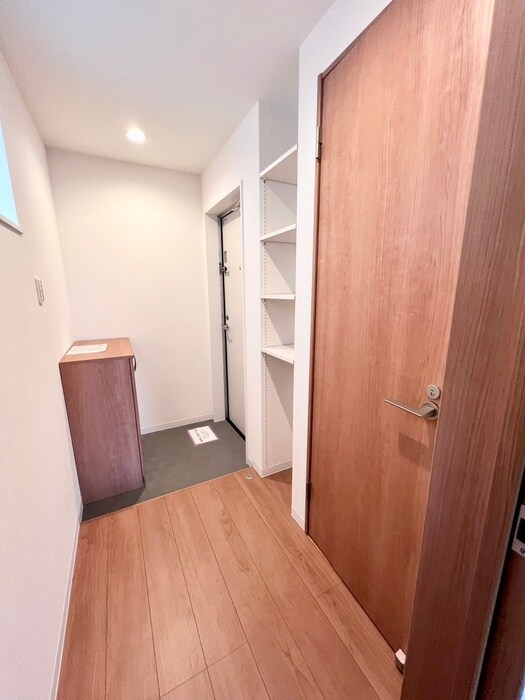 物件内観写真20　(廊下)