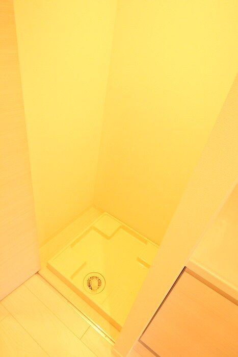 物件内観写真11　(洗濯機置場)