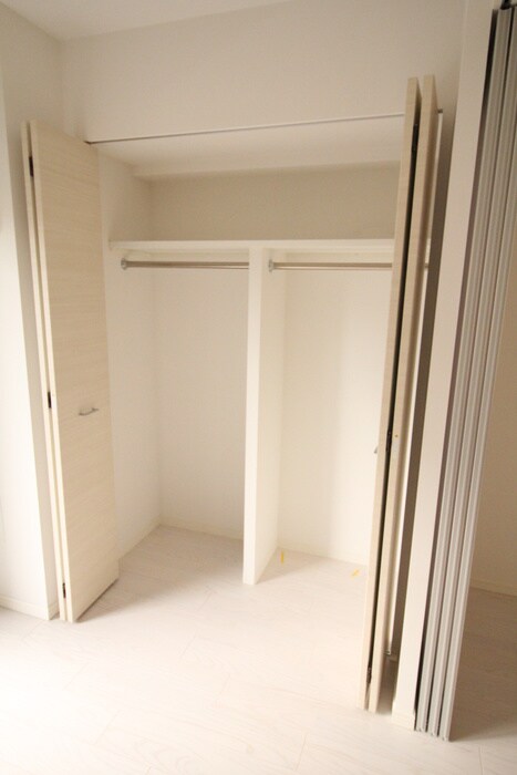 物件内観写真12　(収納)