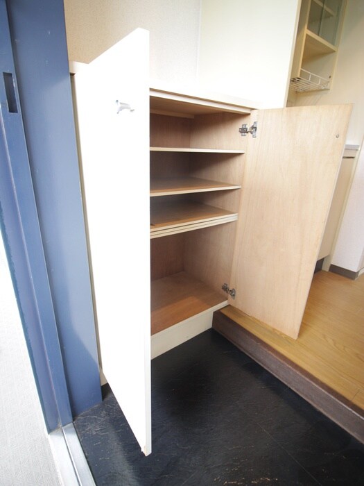 物件内観写真13　(靴箱)