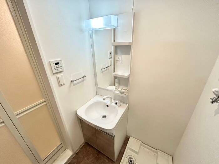 物件内観写真11　(洗面)