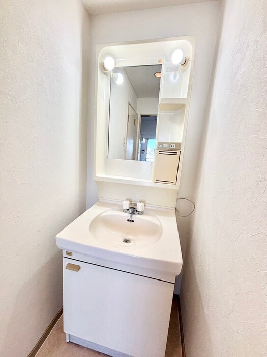 物件内観写真6　(洗面)