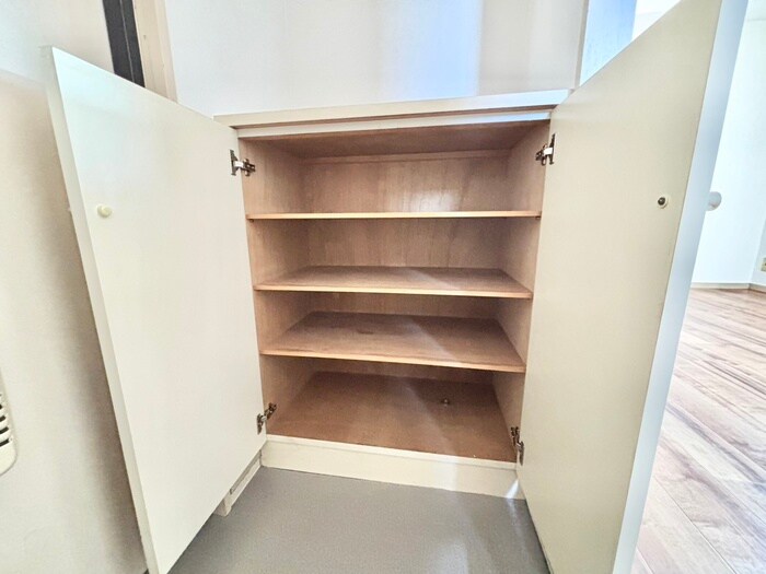 物件内観写真16　(靴箱)