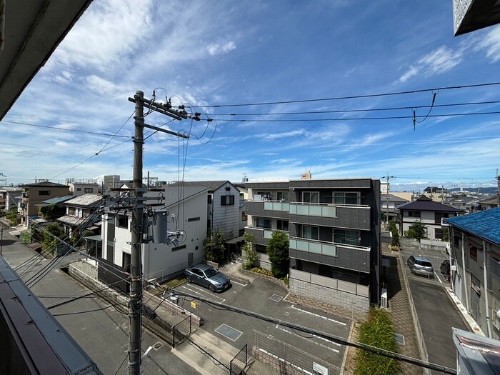 物件内観写真17　(室内からの展望)