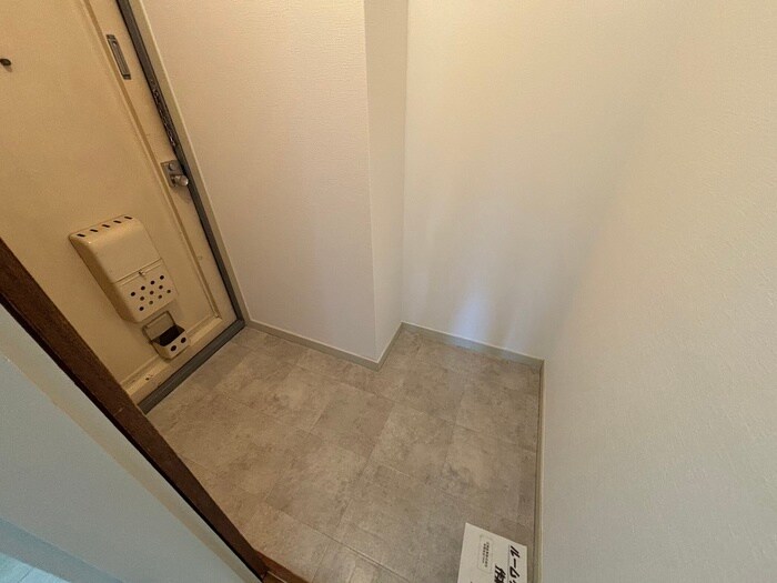 物件内観写真21　(玄関)