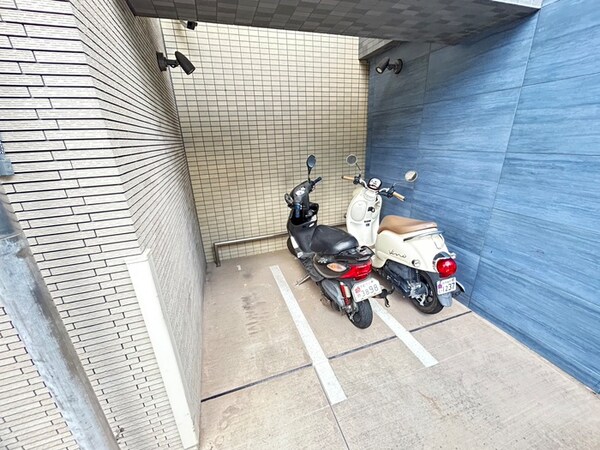 バイク置き場