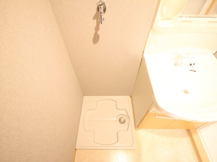 物件内観写真11　(洗濯機置場)