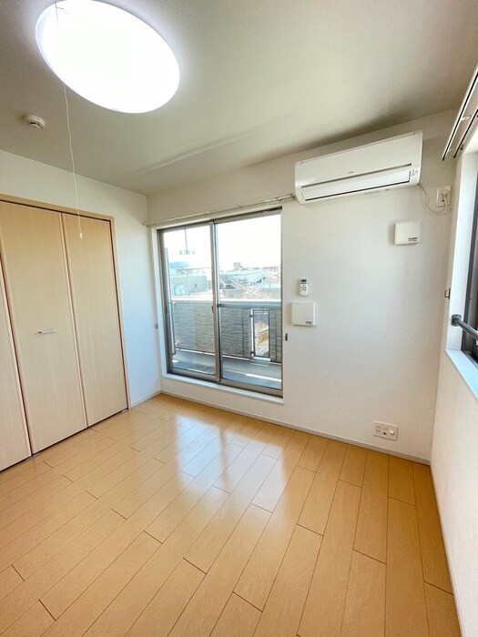 物件内観写真8　(居室)