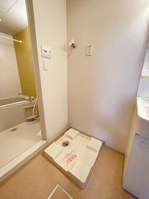 物件内観写真13　(洗濯機置場)