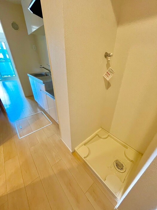 物件内観写真12　(洗濯機置場)