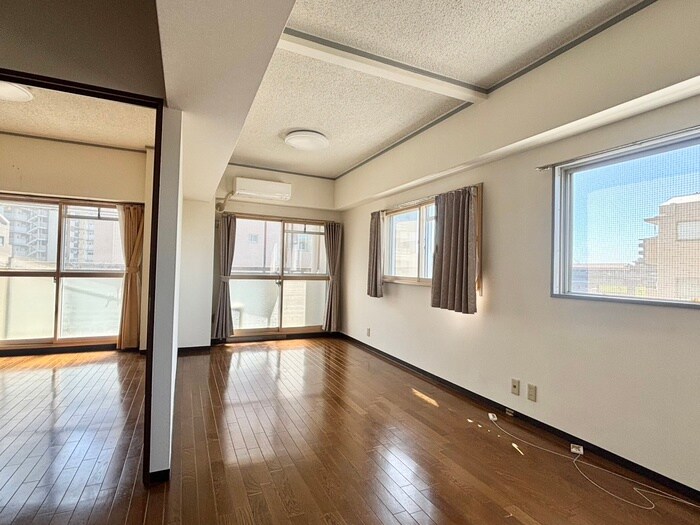 物件内観写真1　(居室)