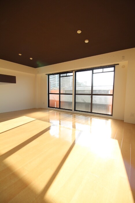 物件内観写真10　(居室)