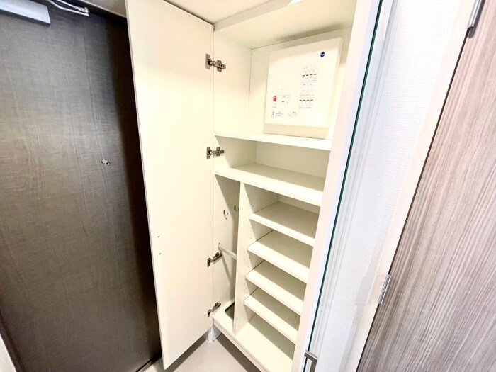 物件内観写真11　(収納)