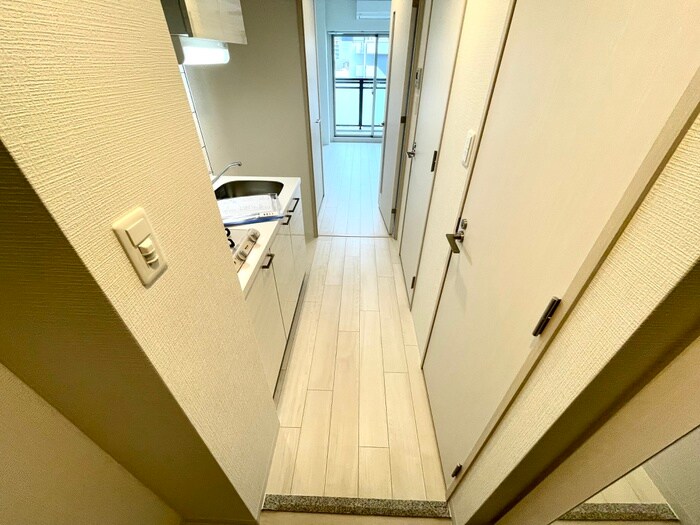 物件内観写真16　(廊下)