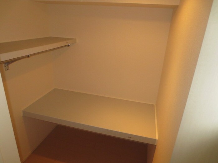 物件内観写真14　(収納)