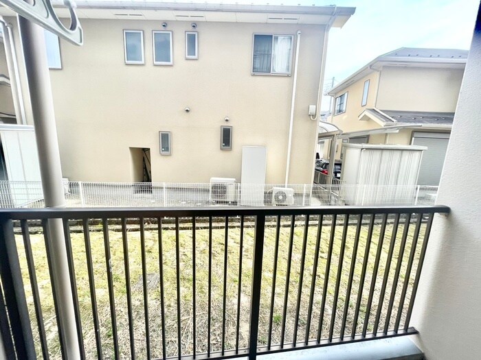 物件内観写真20　(室内からの展望)