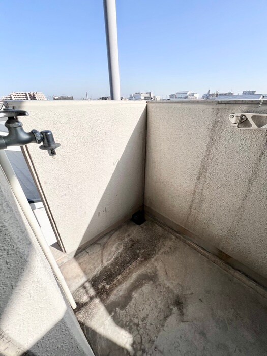 物件内観写真15　(洗濯機置場)