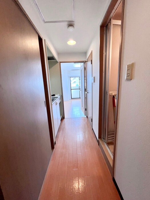 物件内観写真19　(廊下)