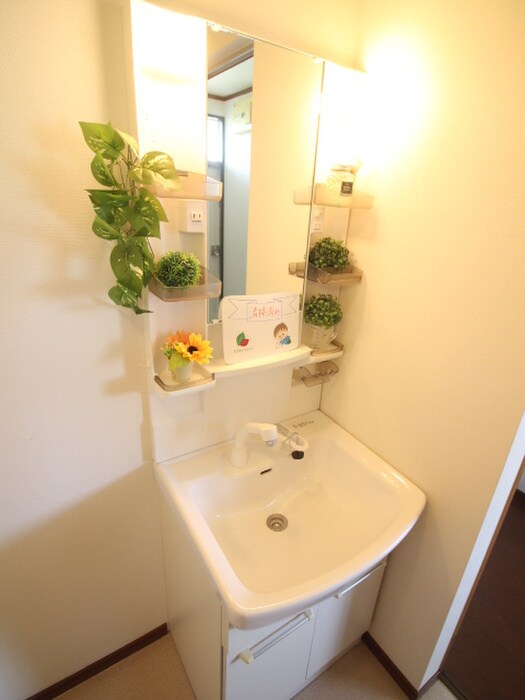 物件内観写真11　(洗面)