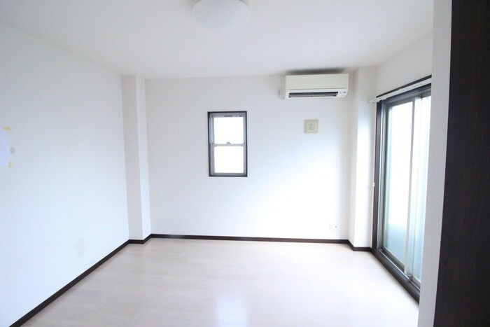 物件内観写真13　(居室)