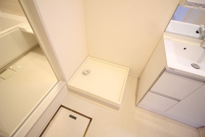 物件内観写真18　(洗濯機置場)