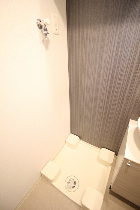 物件内観写真10　(洗濯機置場)