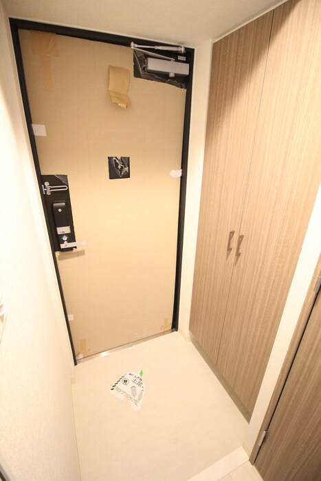 物件内観写真15　(玄関)