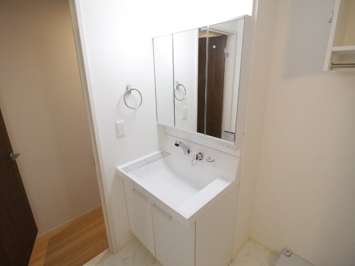 物件内観写真15　(洗面)