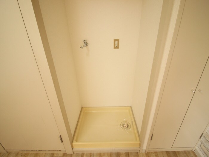 物件内観写真19　(洗濯機置場)