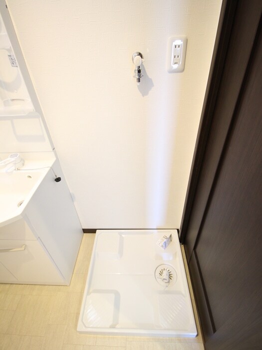 物件内観写真17　(洗濯機置場)