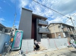 建築中