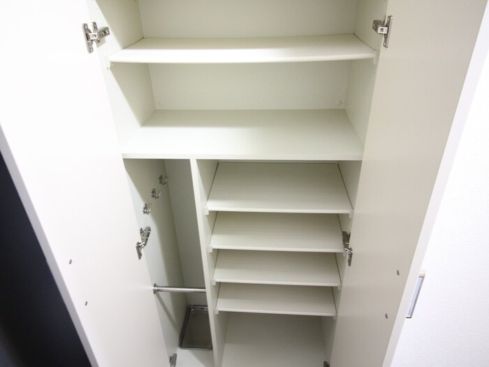物件内観写真14　(靴箱)