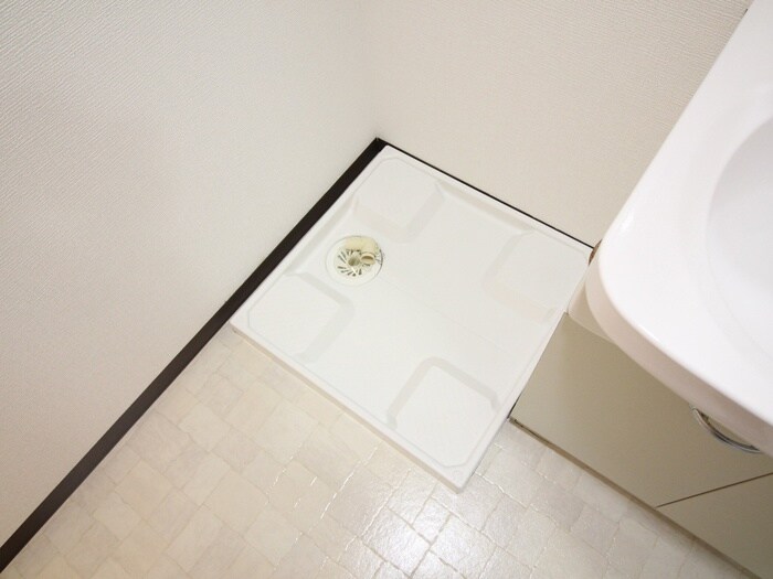 物件内観写真15　(洗濯機置場)