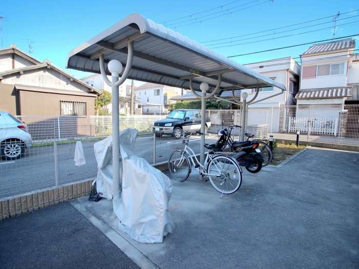 物件外観写真3　(駐輪場)