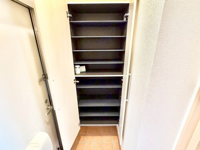 物件内観写真18　(靴箱)