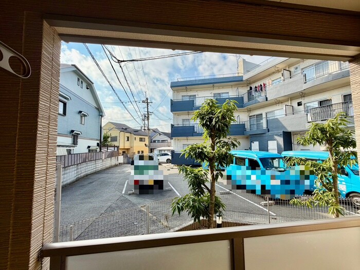 物件内観写真22　(室内からの展望)