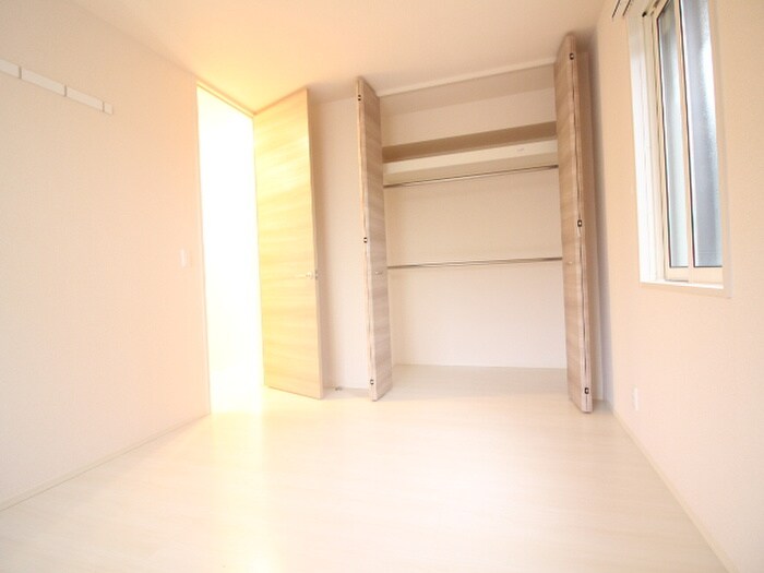 物件内観写真18　(居室)