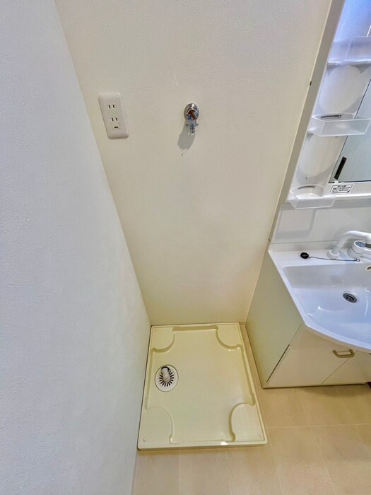 物件内観写真14　(洗濯機置場)