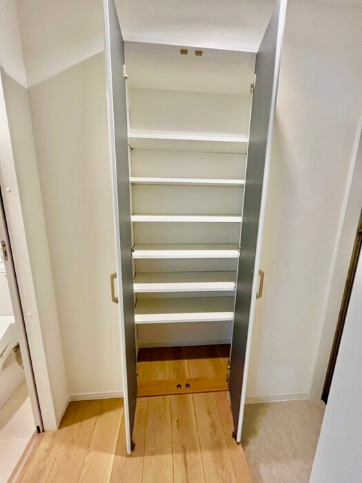 物件内観写真18　(靴箱)