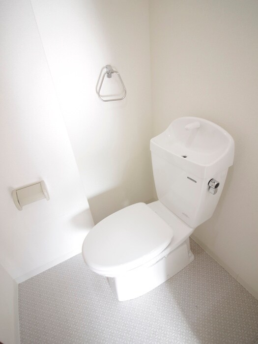 物件内観写真8　(トイレ)