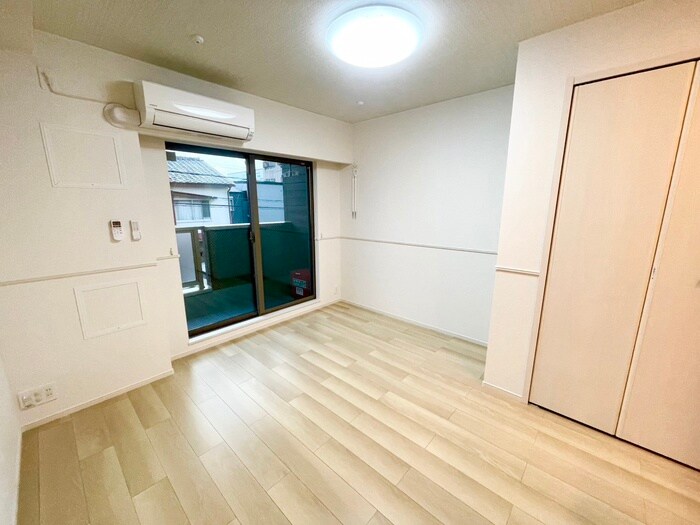 物件内観写真8　(居室)