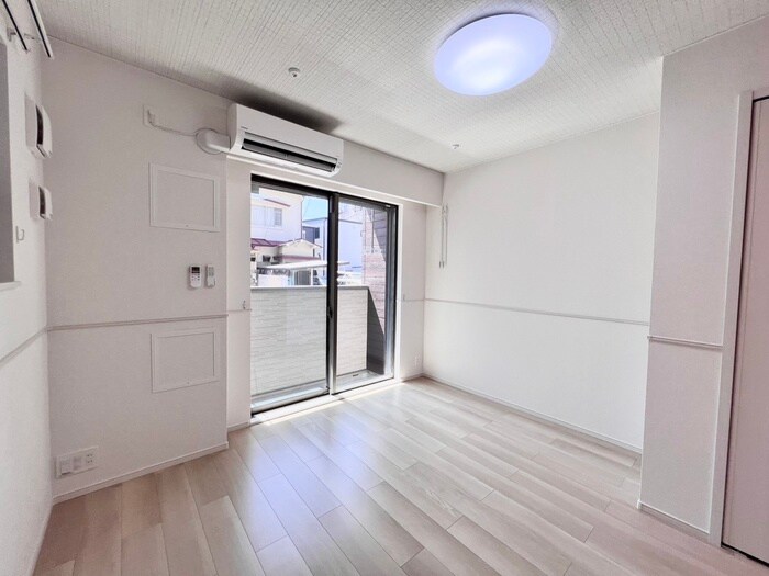 物件内観写真8　(居室)