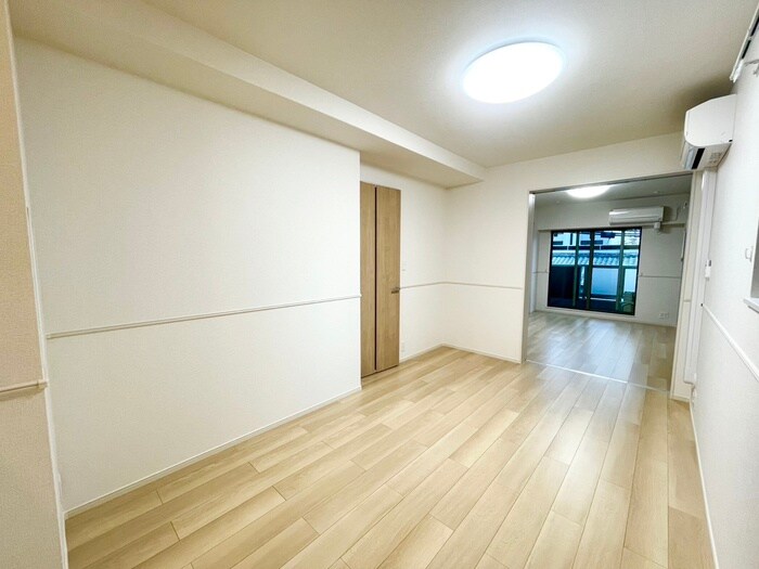 物件内観写真10　(居室)