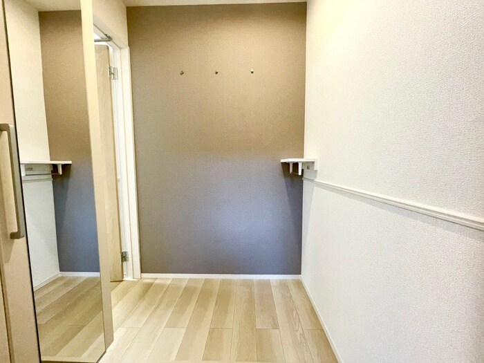 物件内観写真18　(廊下)