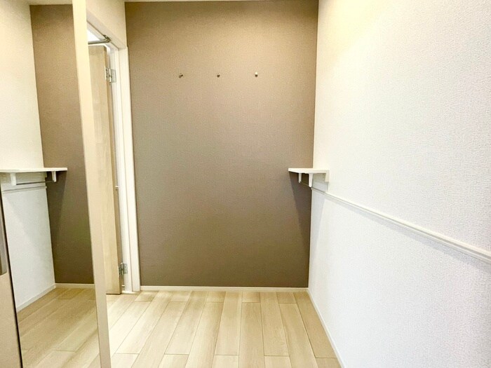 物件内観写真18　(廊下)