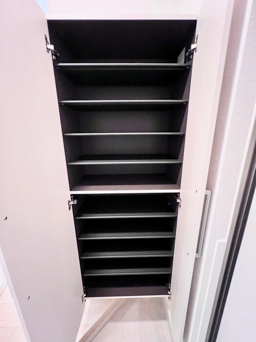 物件内観写真18　(靴箱)