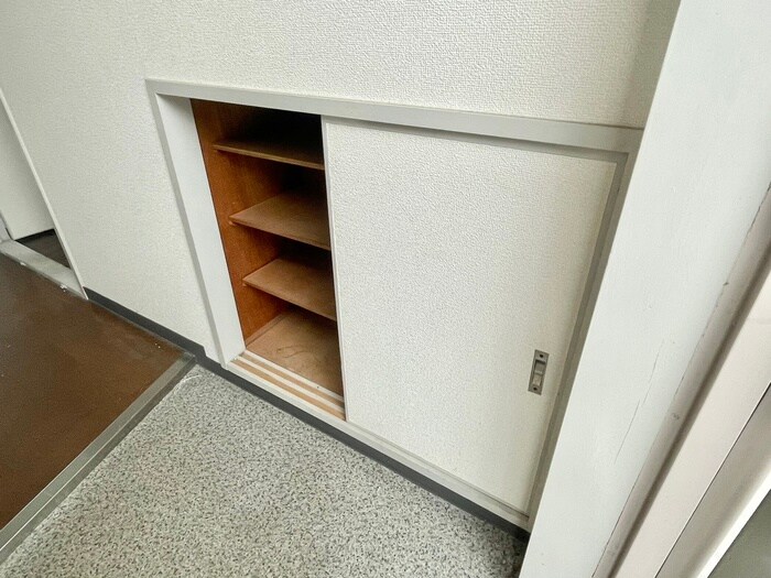 物件内観写真18　(靴箱)
