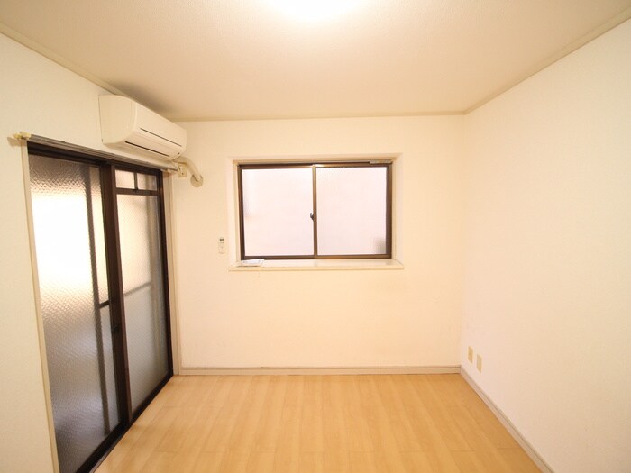 物件内観写真21　(居室)