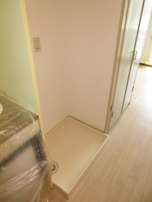 物件内観写真9　(洗濯機置場)