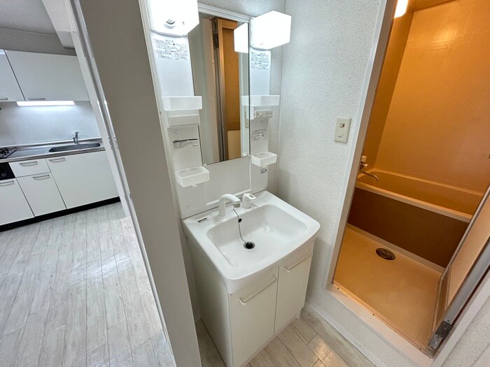 物件内観写真12　(洗面)